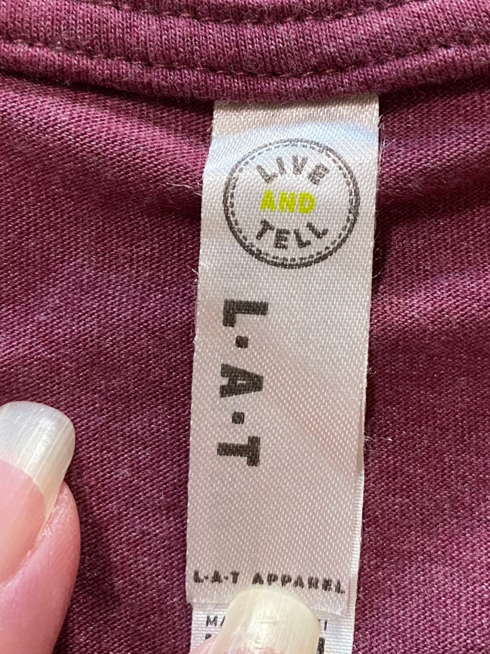 Women's V-Neck Lincoln Graphic Tee in Burgundy - Picture 2 of 9